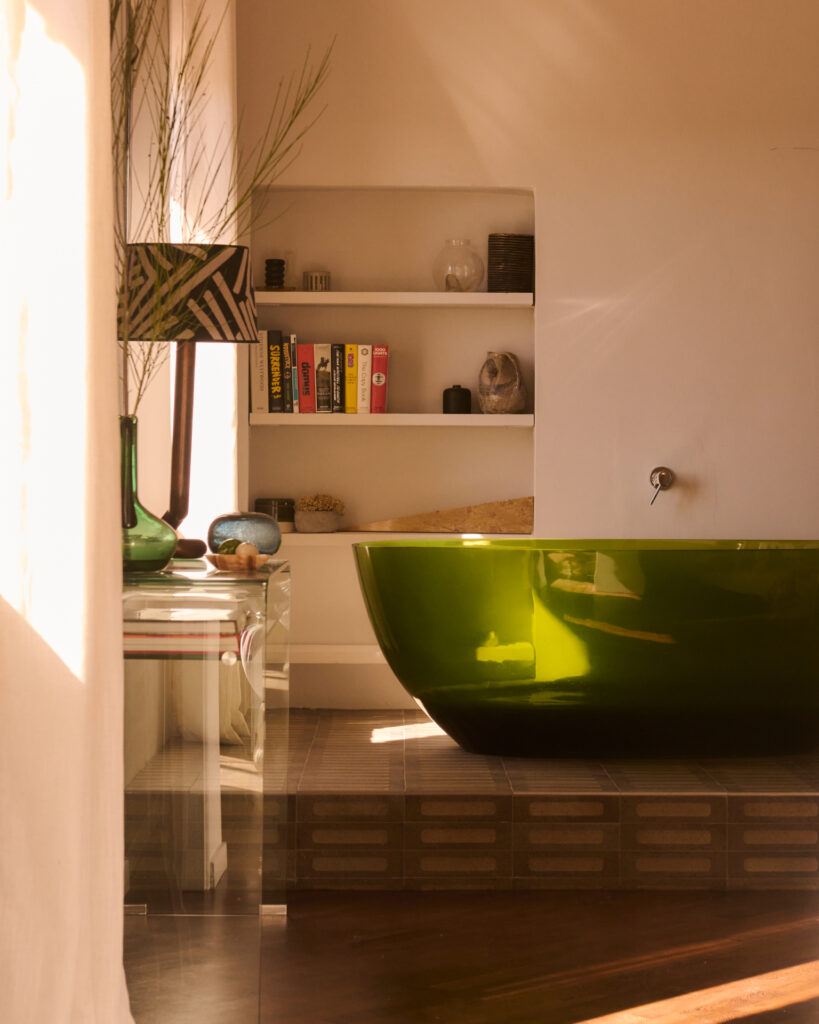 VillaMamo_10_12-10-25_SHOT_01_0134