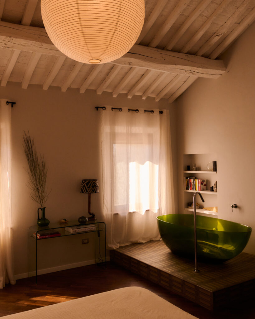 VillaMamo_10_12-10-25_SHOT_01_0154