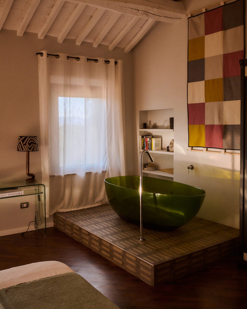 VillaMamo_10_12-10-25_SHOT_02_0480